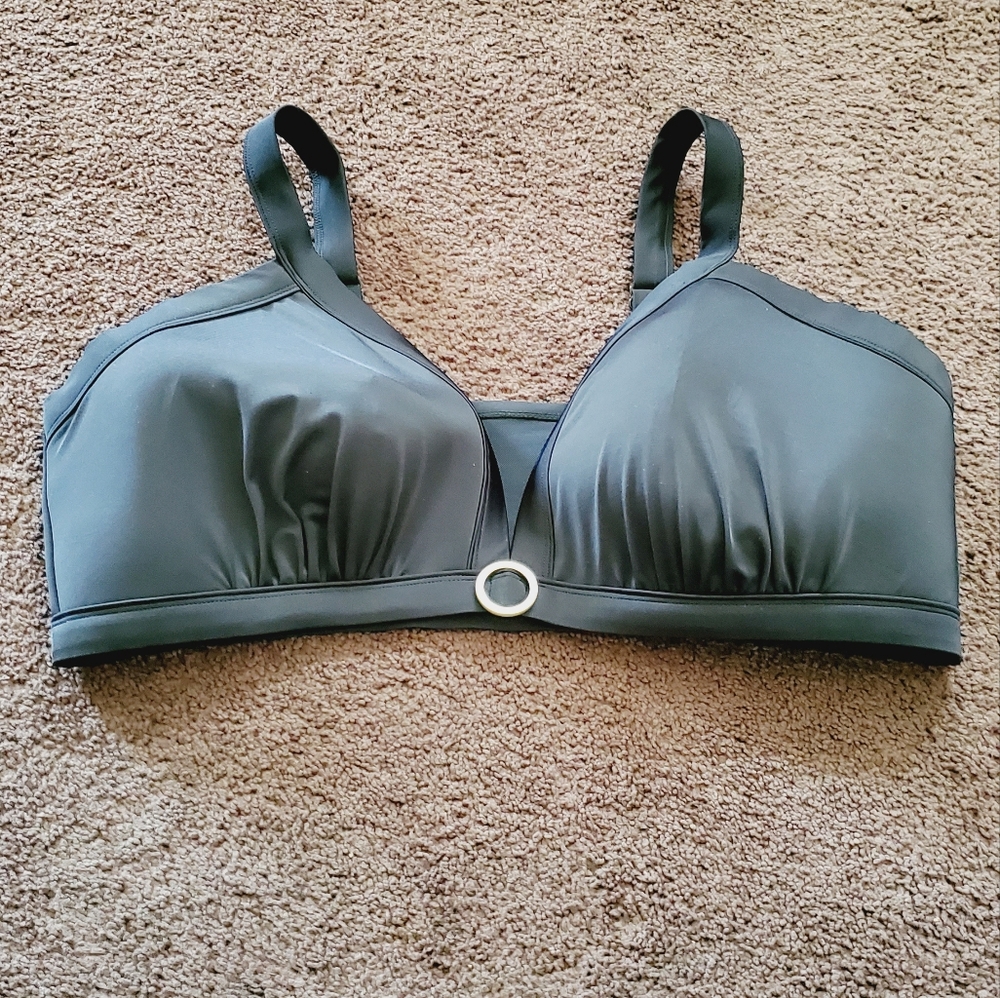 Swim By Cacique Bikini Top Black Triangle No-Wire Gold Ring Size 26 - Picture 1 of 6